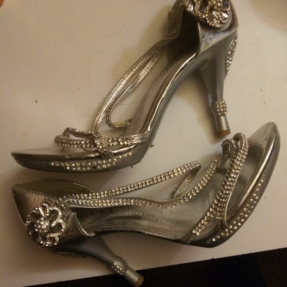 Women's high heel shoes